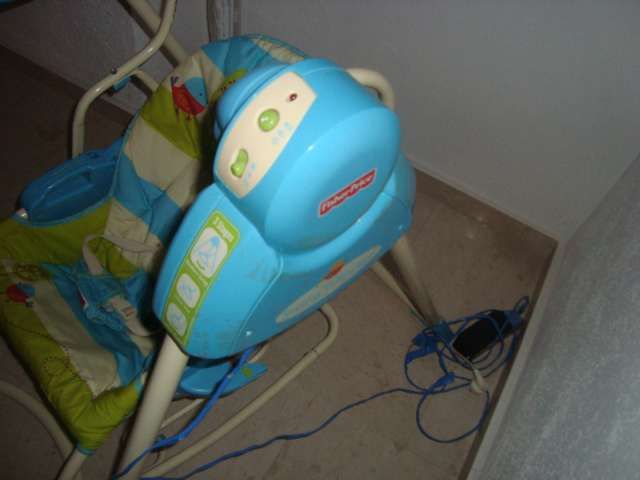 Продавам Fischer - price 3 в 1 детска самолюляща люлка Детска Люлка