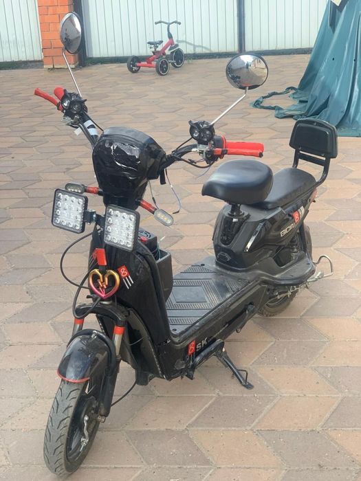 Продам Электро скутер SK8