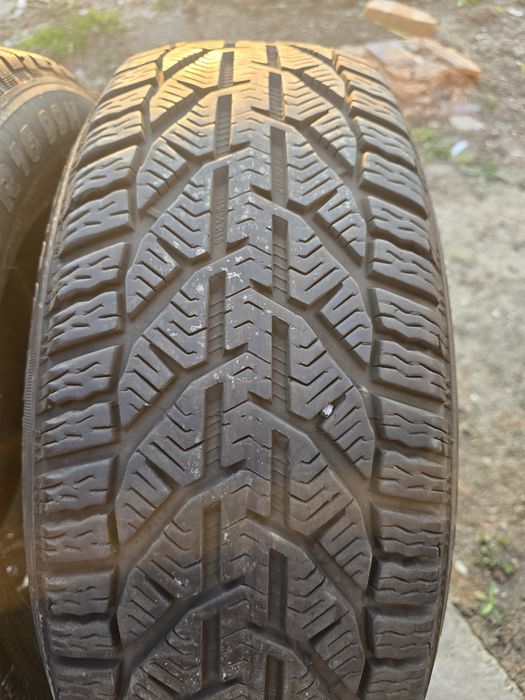 Anvelope 215/60 R16 RIKEN de iarna 2022