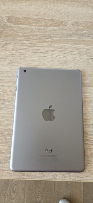 Таблет Apple IPad