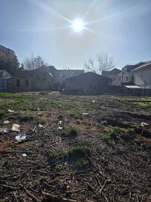 Продаётся земля в элитной махалле 27 соток. Никитина.