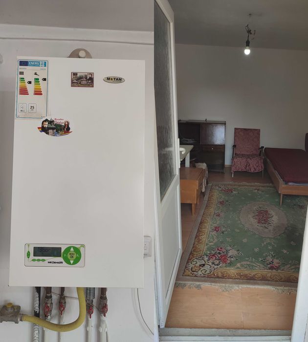 Casă cu utilități și teren intravilan de VÂNZARE în Belinț