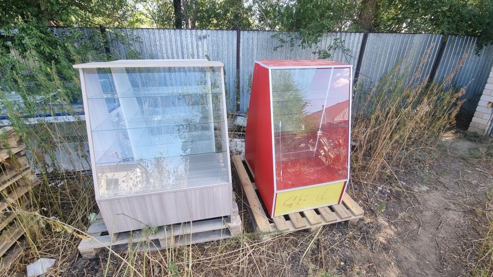 Продам витринные полки