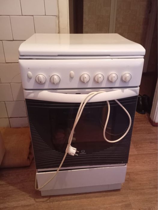 Газовая плита работает от баллона