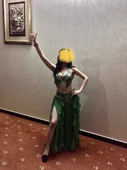 Vand urgent costume pentru dansatoare