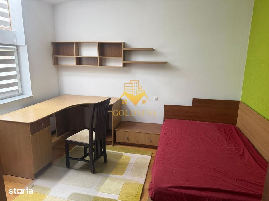 Casa individuala 5 camere zona centrala , 210 mp si garaj propriu!