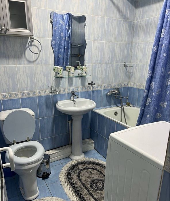 СРОЧНО! ПРОДАЁТСЯ 1в 2/4/4 квартира 
на Ц-6
За кинотеатром Казахстан