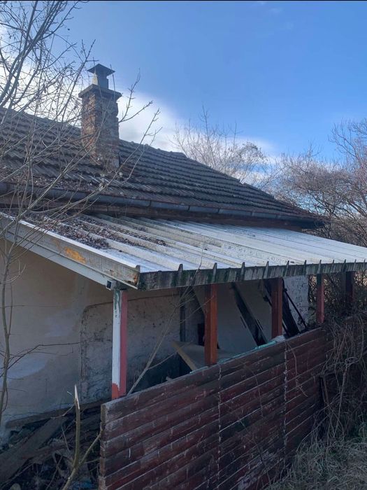 Къща в близост до София