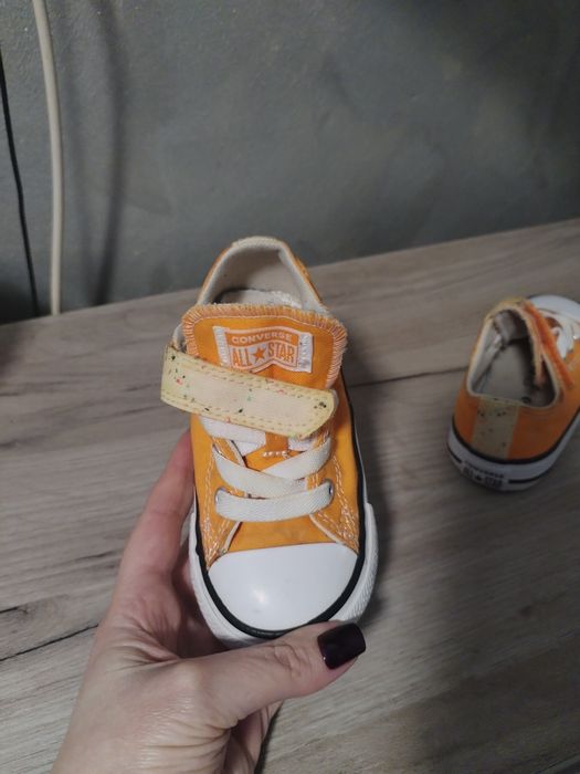 Teniși converse, model deosebit, mărimea 24