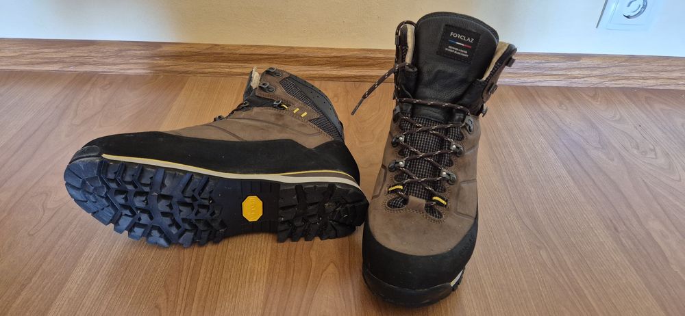 Bocanci Impermeabili Inalti Trekking