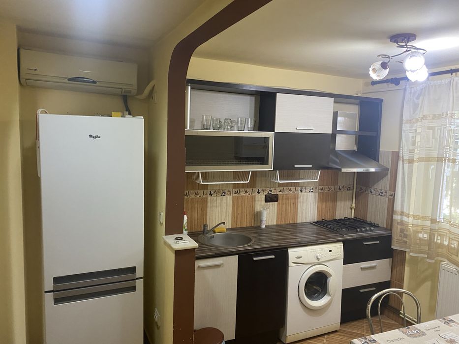 Vând Apartament  2 camere Aleea Trandafirilor