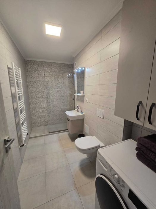 Inchiriez apartament - 2 camere + parcare + boxa - Cartier Maurer