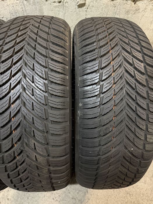 235/55/19 Nokian НОВИ 4бр дот21