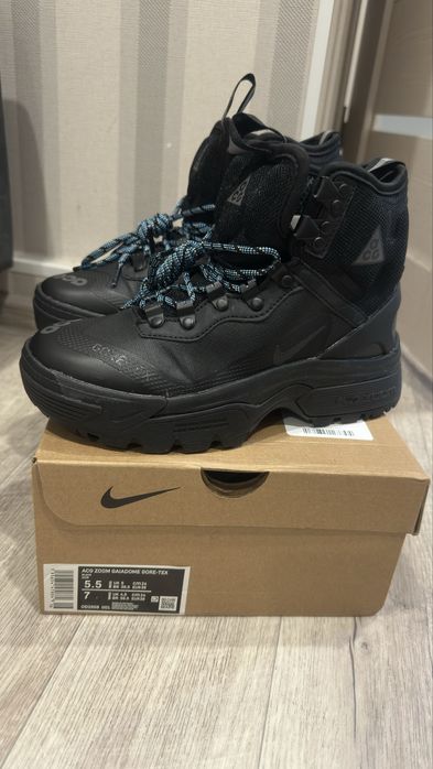 НОВЫЕ  ботинки Nike