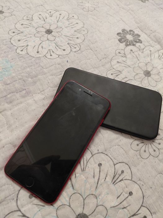 срочно продам Айфон 8 плюс 64