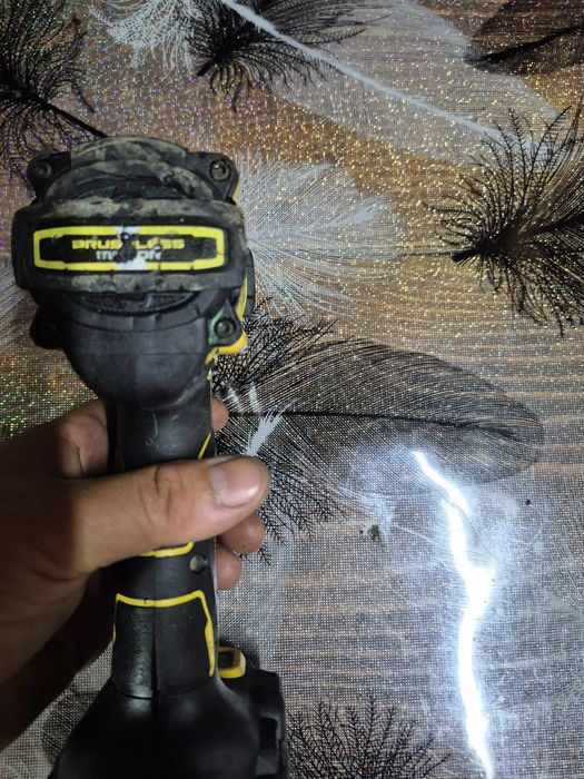 Cheie impact DEWALT  DCF 921 18 V