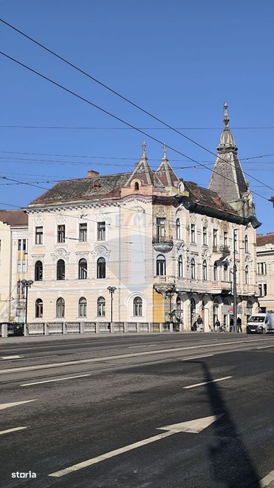 Apartament de vânzare în Palatul Berde, strada Horea