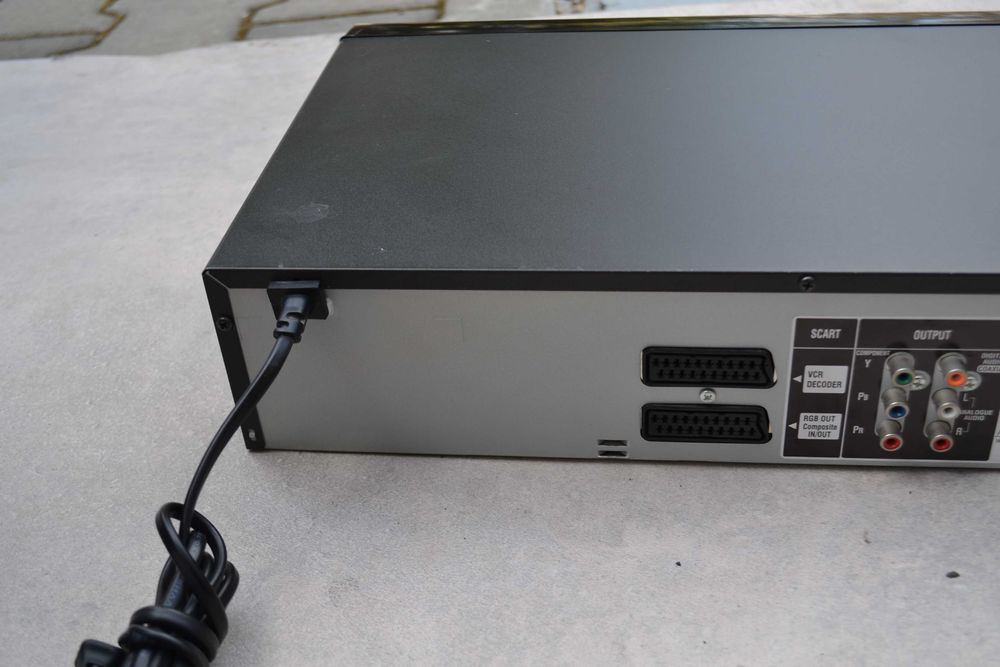 Video Recorder +Dvd player Toshiba SD 38VF