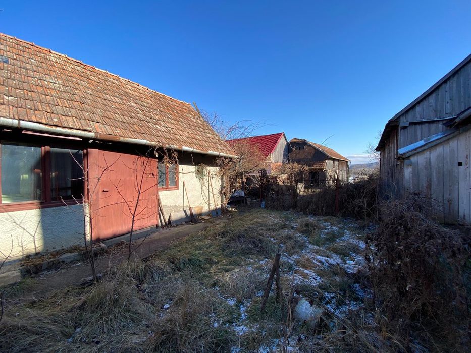 2 parcele de teren in Gilau, una cu casa batraneasca