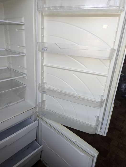 Продам холодильник