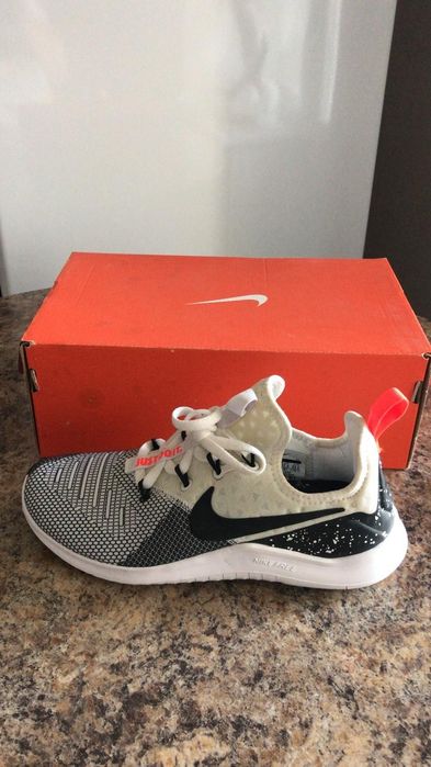 Продам кожаную обувь женскую