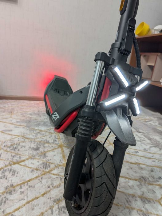 Электросамокат Segway ZT3 Pro