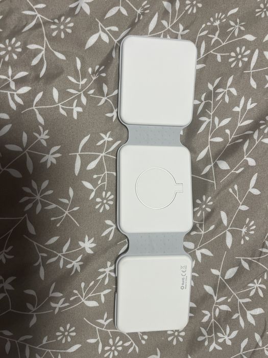 Incarcator multifunctional