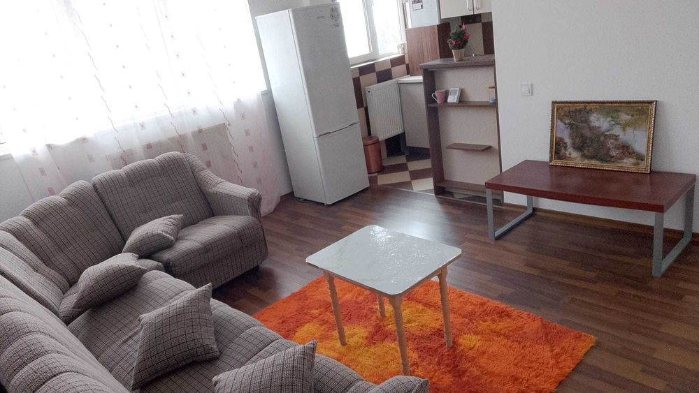 Apartamant de inchiriat