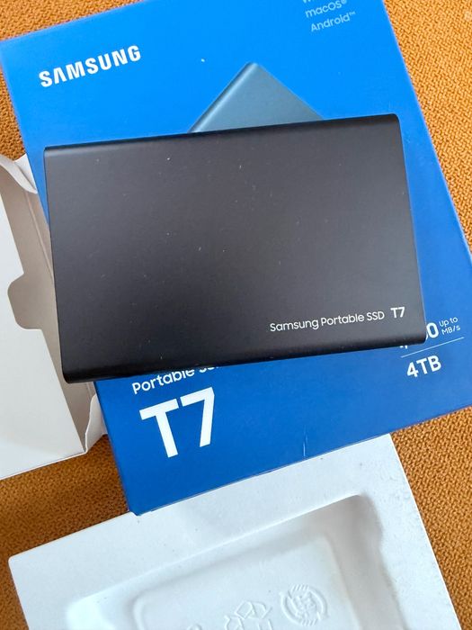 Samsung T7 Portable SSD 4TB