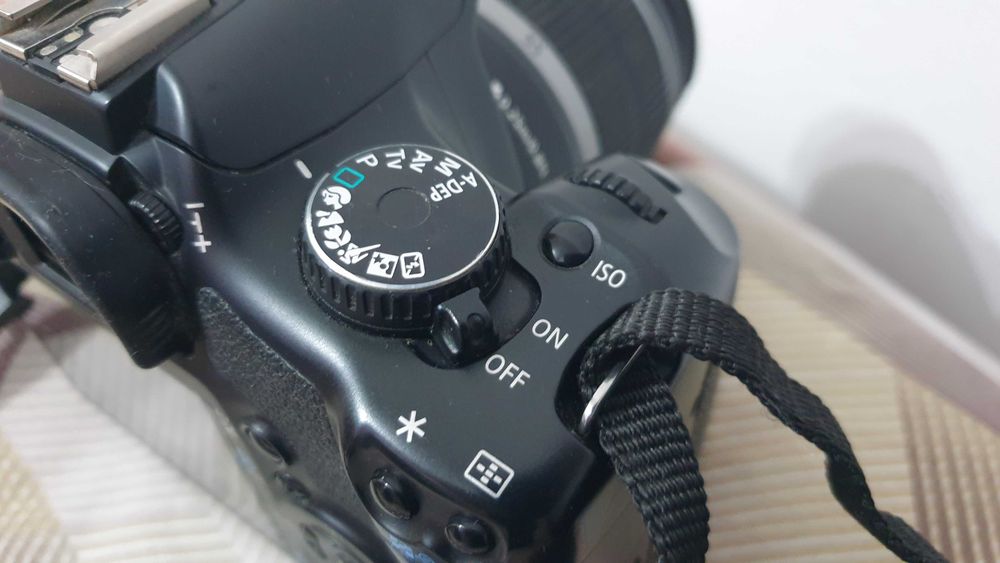 дигитален фотоапарат CANON 450D