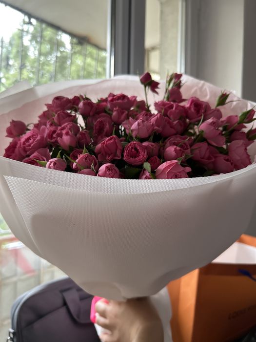 Продам букет спрей роз