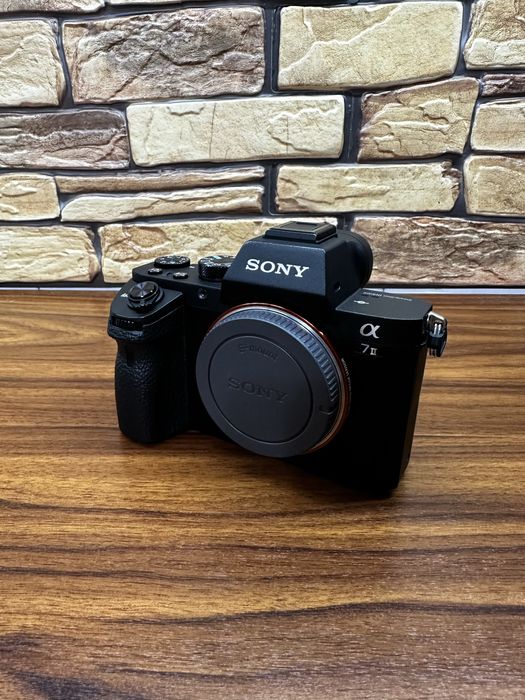 Sony alpha A7 II + obiectiv Sony FE 50mm F1.8