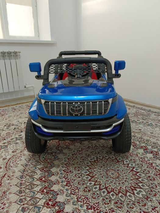 Продам детскую машину