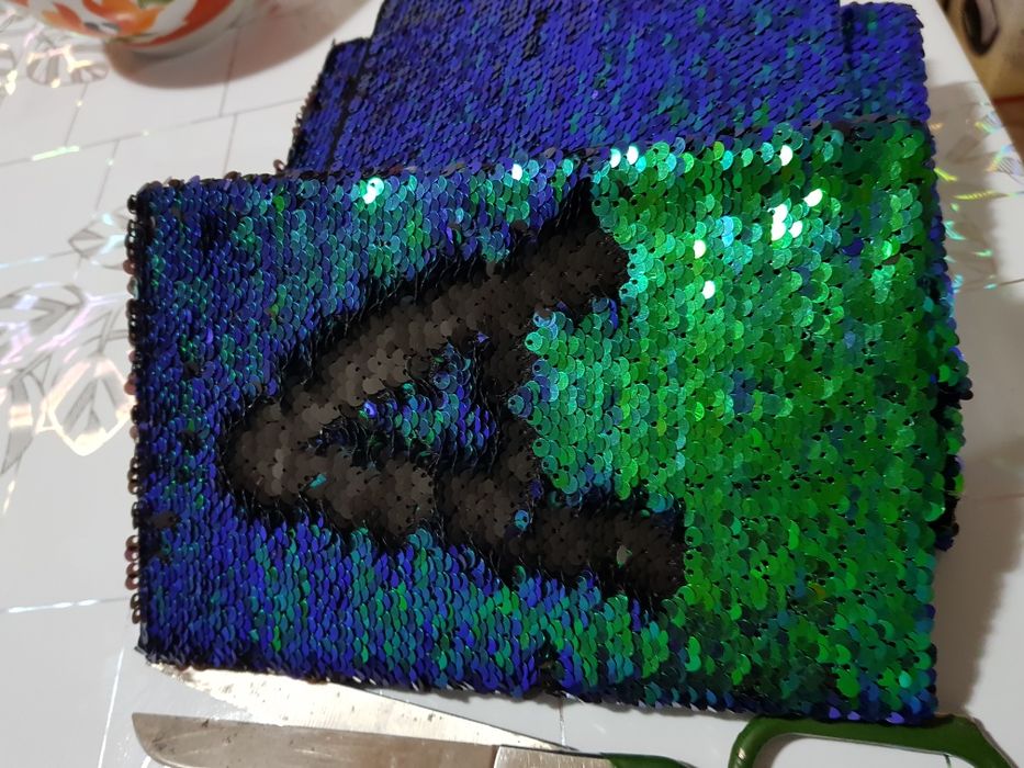 Продам блокноты с пайетками.