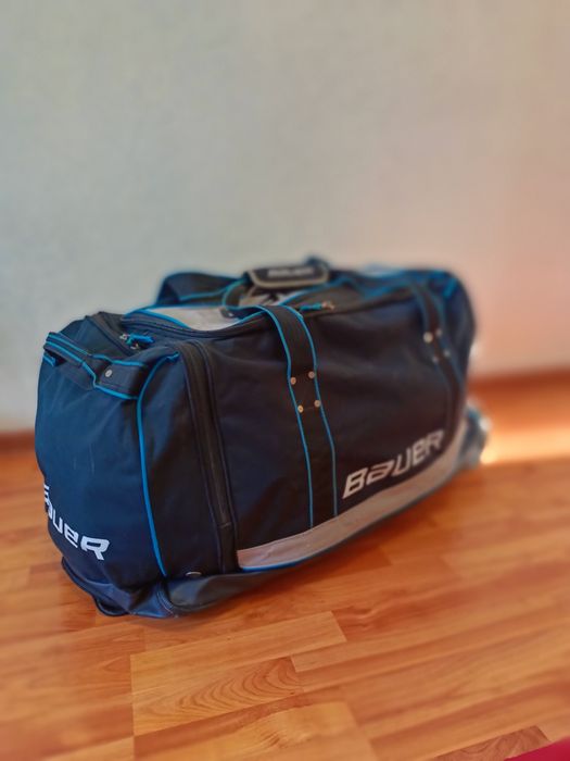 Продается  хоккейная сумка
