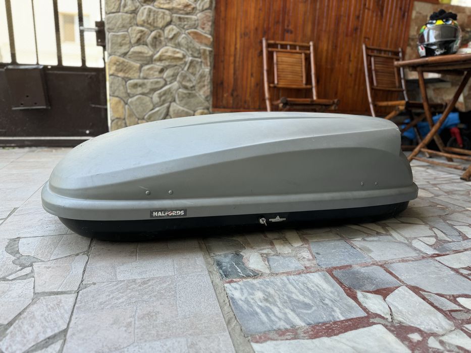 Туристически куфар за автомибил