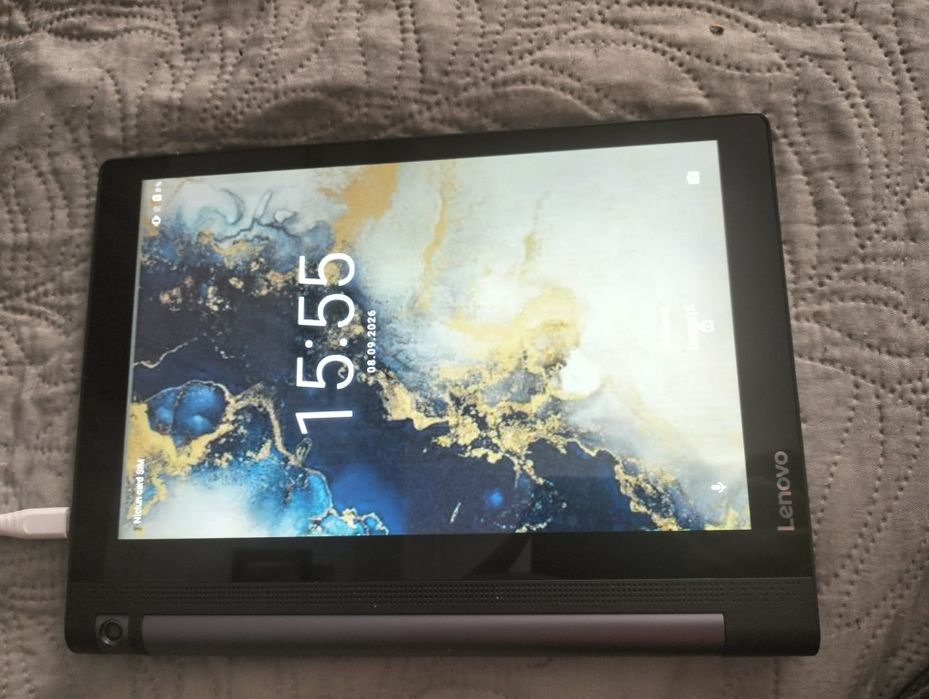 Tableta Lenovo neagra