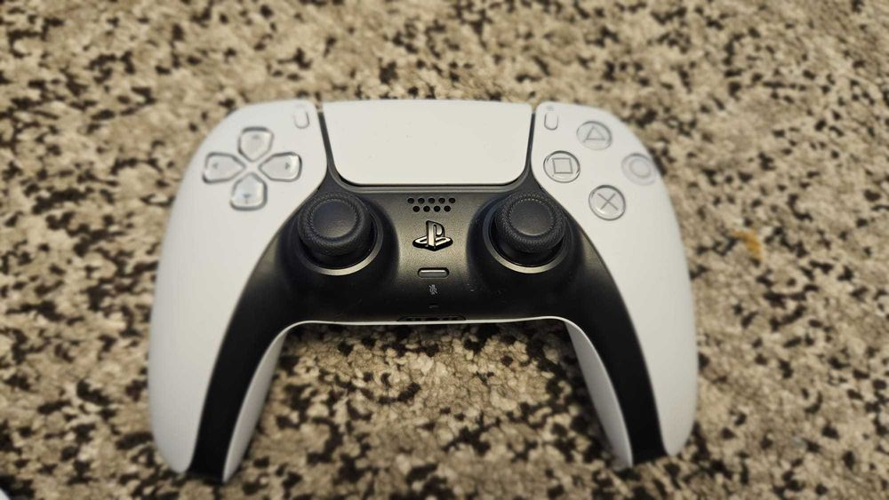 PlayStation 5 Slim impecabil – preț bun