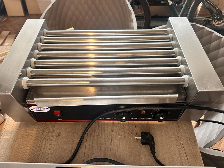 Aparat pentru hotdog