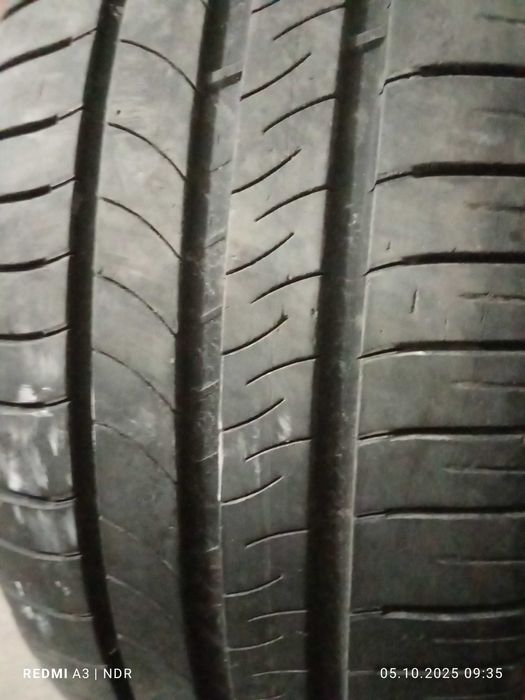 Продавам гуми втора употреба,2  бр. все сезонни,2 бр. Летни 205/55/16