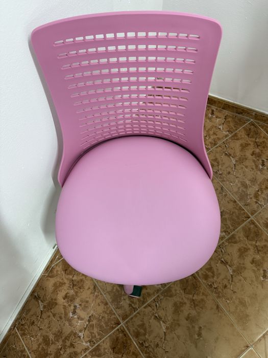 Малък бял шкаф, рафт, етажерка