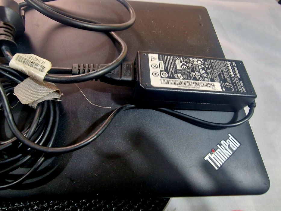 IBM Lenovo Thinkpad Edge E530 i5-3210m 8GB 128SSD+512HDD