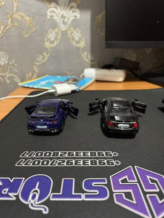 Игрушка модельная машина