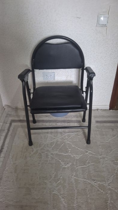 Санитарный   стул