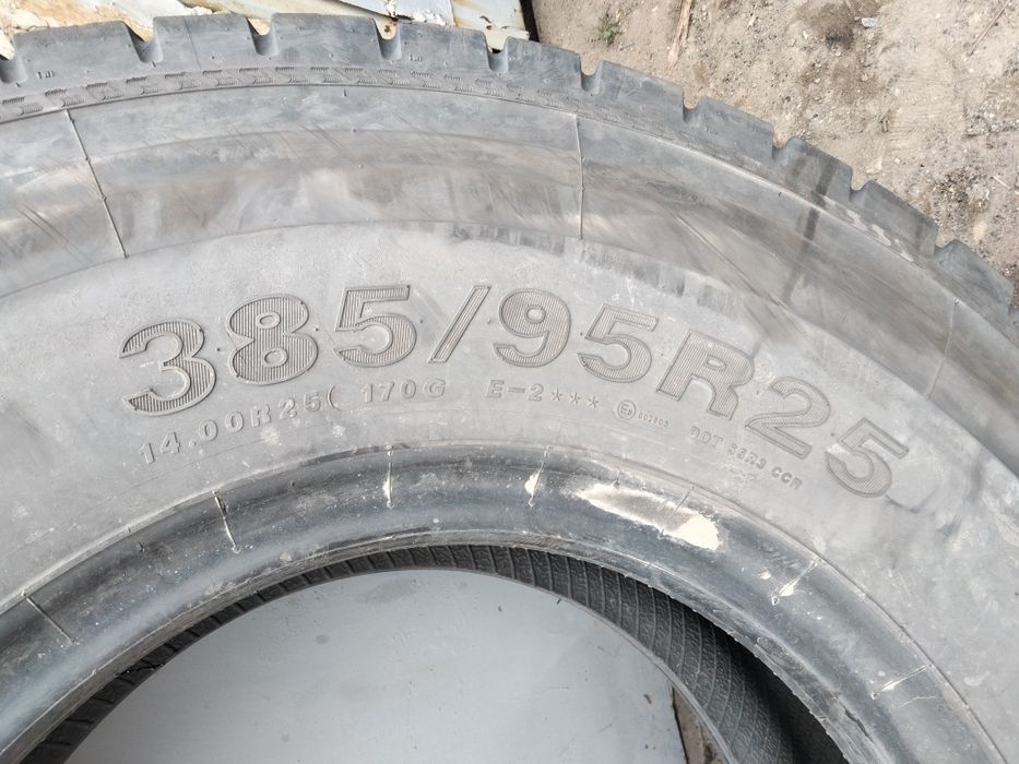 Шина на автокран 385/95R25