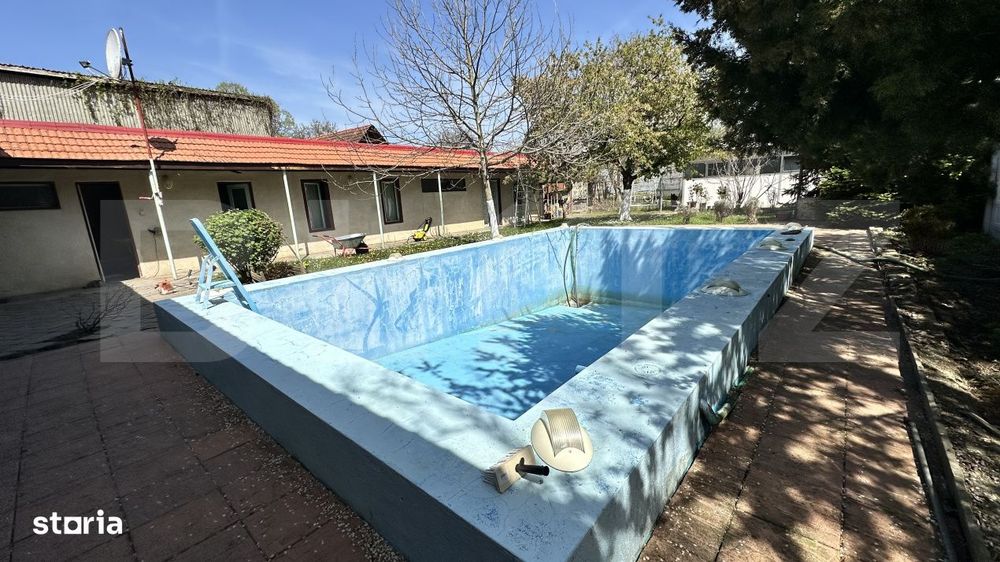 Casa spatioasa, complet mobilata, cu piscina si panouri fotovoltaice i
