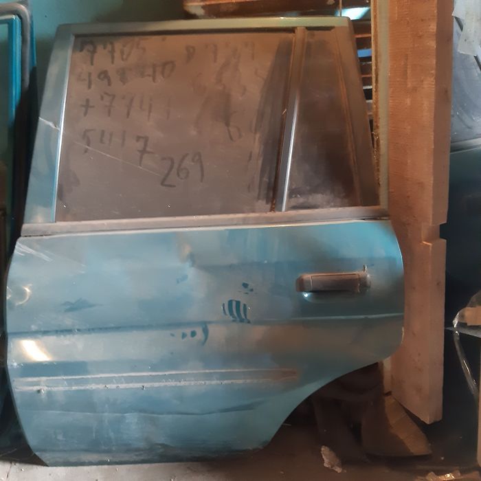 Запчасти на мазду дэмио 19977