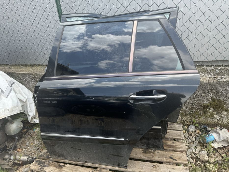 Задна лява врата за Mercedes W211 комби