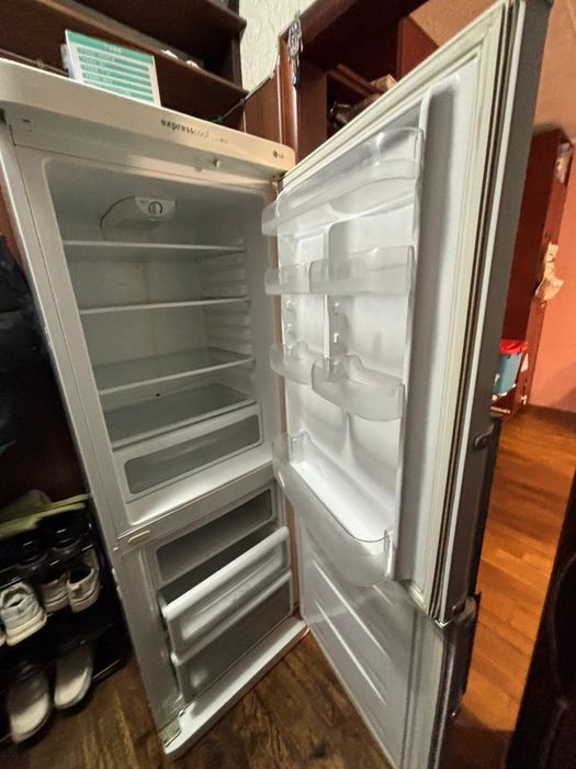 Срочно продам холодильник б/у