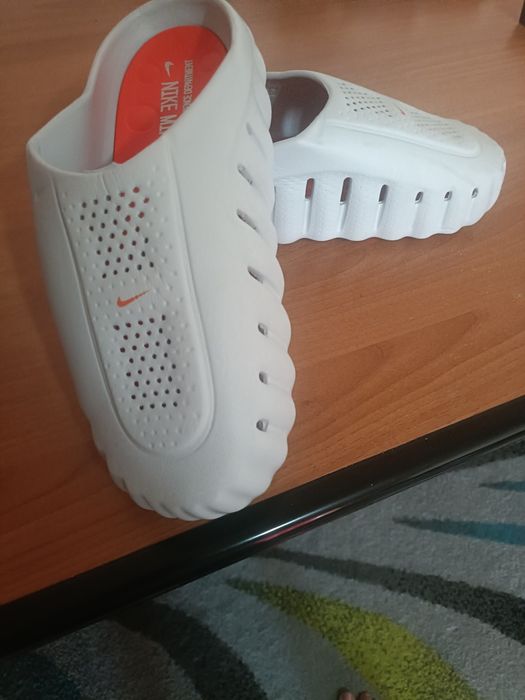 Papuci Nike unu la unu model nou noi cu eticheta